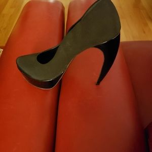New, Walter Steiger Pumps